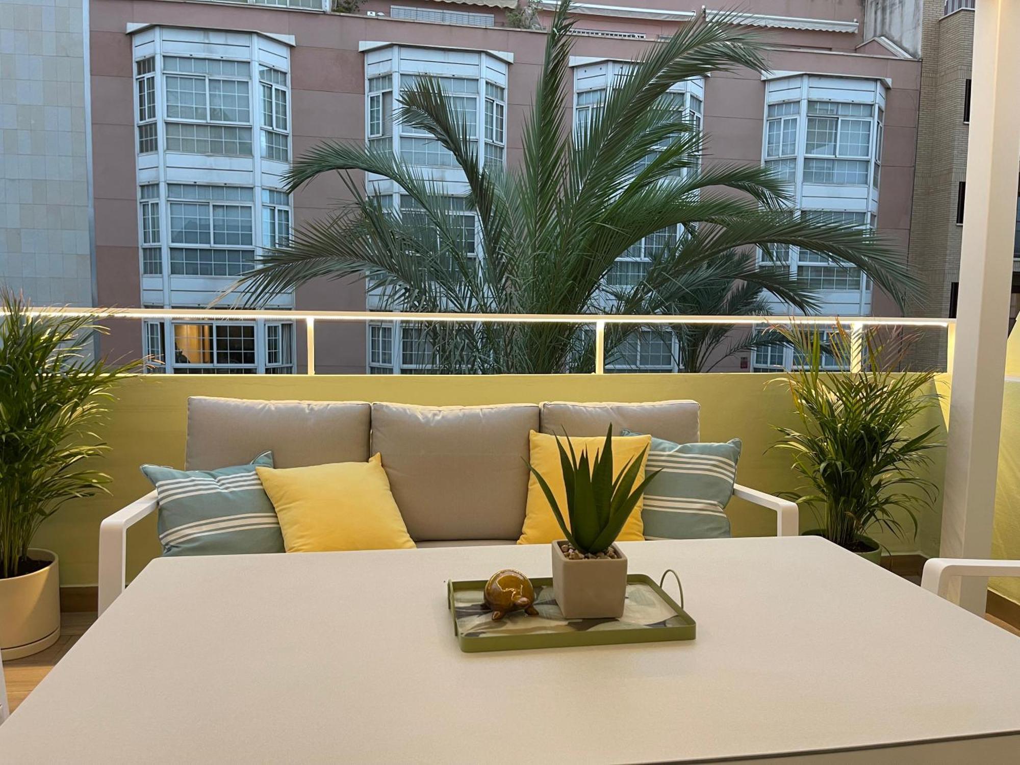Gran Atico Con Terraza En El Centro De Alicante Kültér fotó