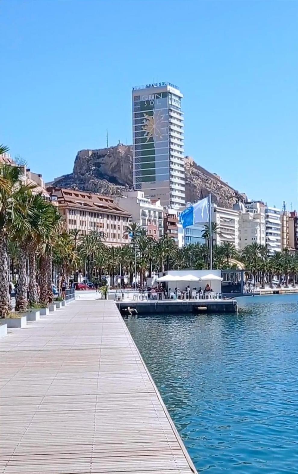 Gran Atico Con Terraza En El Centro De Alicante Kültér fotó