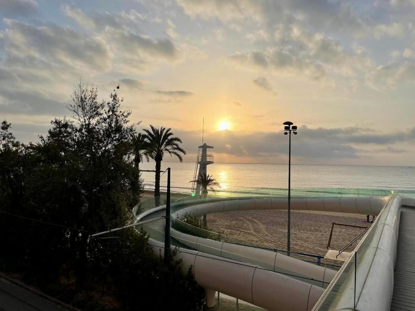 Gran Atico Con Terraza En El Centro De Alicante Kültér fotó
